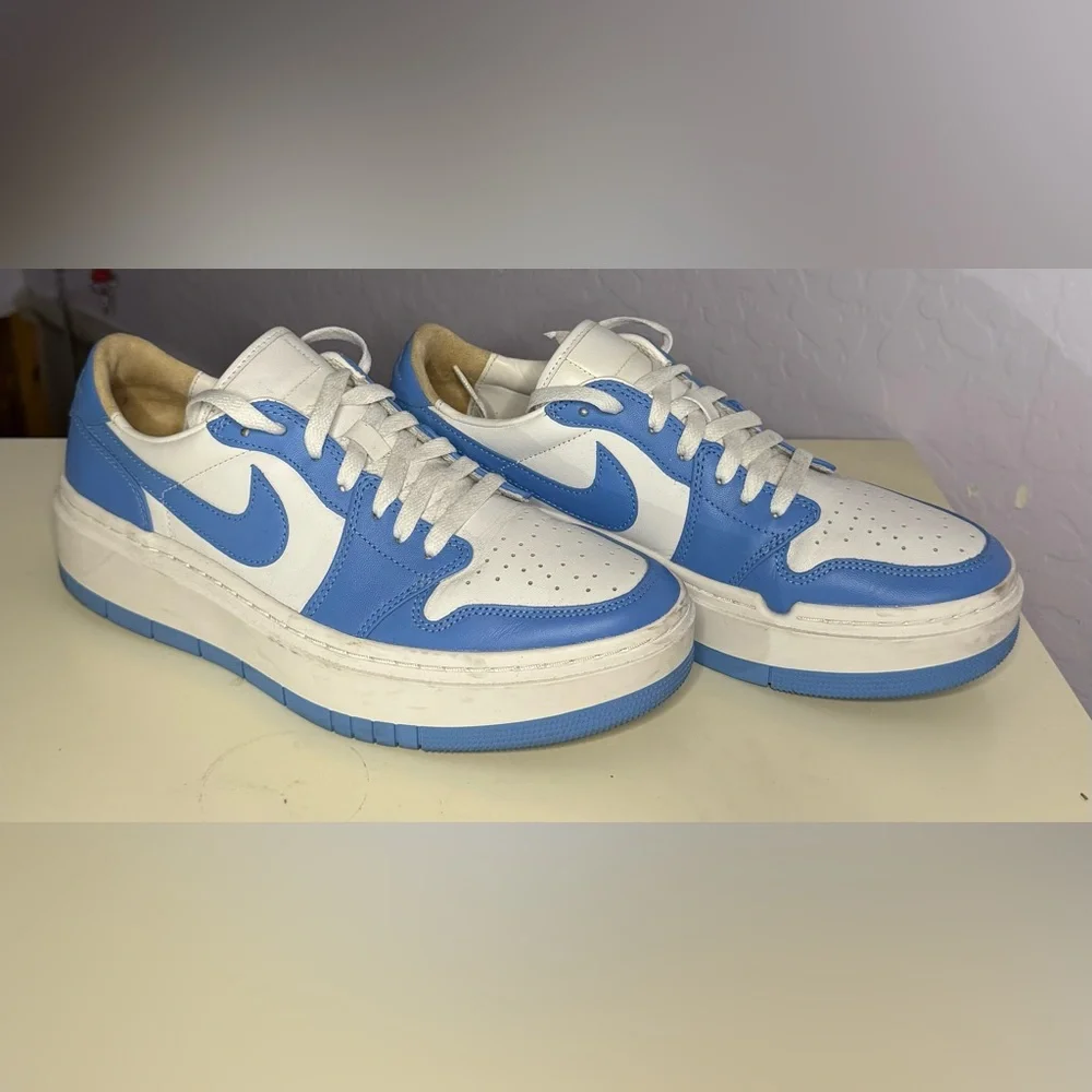 Air Jordan 1 Blue and White Elevate Shoes - Picture 3 of 5